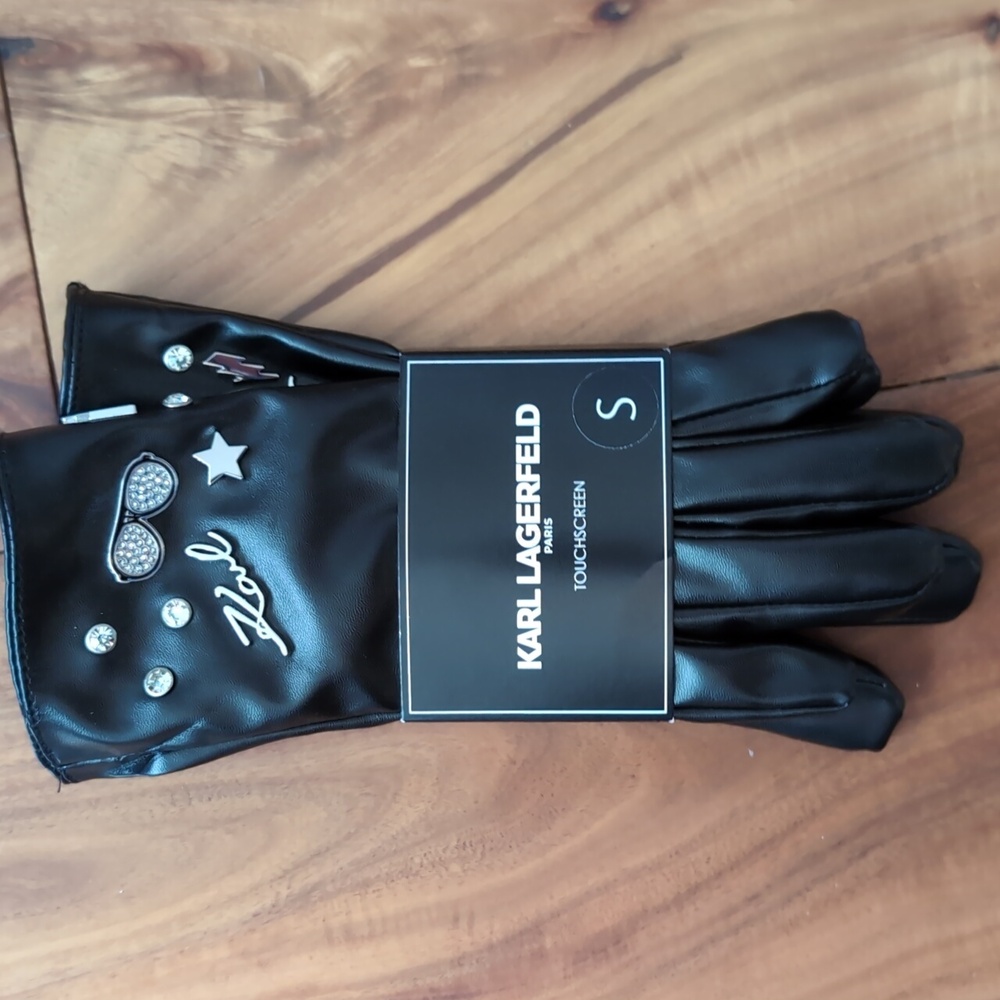 Karl Lagerfeld Logo Touch Screen Icon Studded Faux Leather Gloves Size Small Nwt